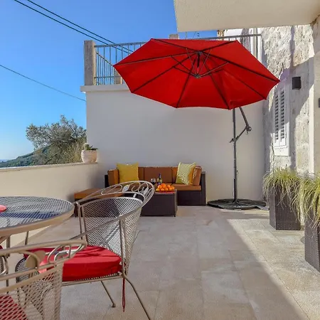 Polly With Swimming Pool Apartment *