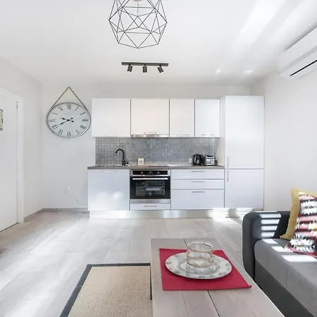 Apartment Polly With Swimming Pool *